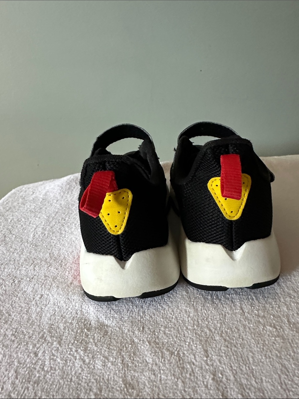 Boys New Balance Rave Run Velcro strap - Picture 7 of 9